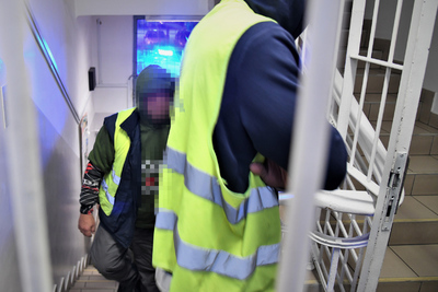 Funkcjonariusze Straży Granicznej podczas wykonywania czynności służbowych Funkcjonariusze Straży Granicznej podczas wykonywania czynności służbowych