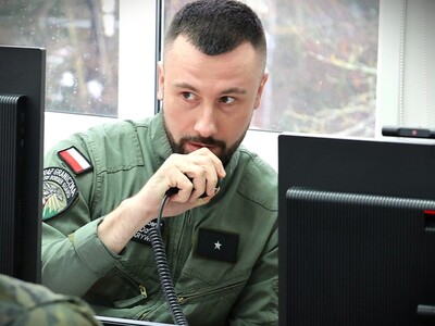 Służby podnoszą kwalifikacje w zakresie łączności morskiej Zdj. WSSG