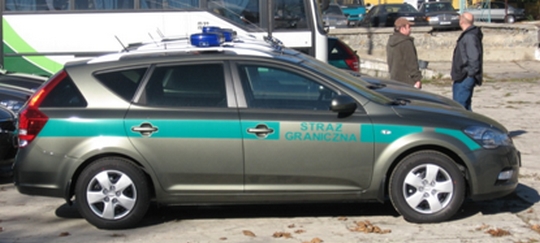 samochód osobowy patrolowo-szosowy oznakowany uprzywilejowany Kia Ceed