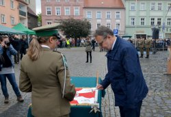 OSS SG otrzymał sztandar i imię gen. bryg. W. Orlika-Rückemanna 