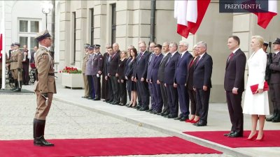 Flaga Rzeczypospolitej Polskiej dla Karpackiego Oddziału SG 