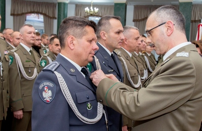 awanse i odznaczenia w Komendzie Głównej SG 