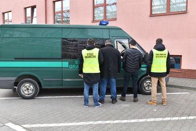 zatrzymani mężczyźni 