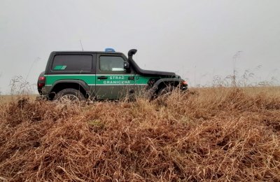 Nowe Jeepy Wrangler Sahara już w Straży Granicznej Straż Graniczna odebrała 60 nowych samochodów patrolowych marki Jeep Wrangler Sahara