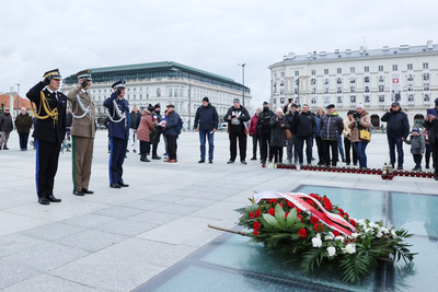 Szefowie służb podległych MSWiA w czasie uroczystości na placu Marszałka J. Piłsudskiego 