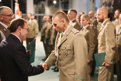 Uroczystość wręczenia odznaczeń i medali z okazji 31. rocznicy powołania SG w Muzeum Powstania Warszawskiego 