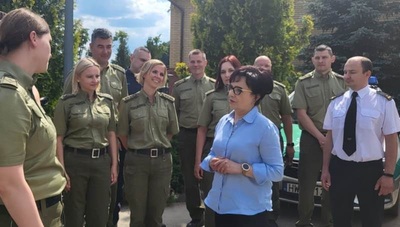 Spotkanie Marszałek Sejmu z funkcjonariuszami Straży Granicznej z PSG w Narewce 