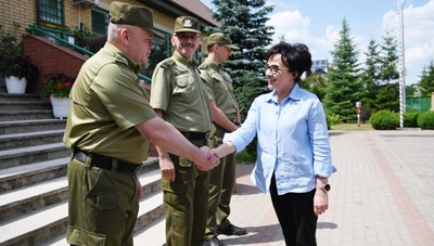 Spotkanie Marszałek Sejmu z funkcjonariuszami Straży Granicznej z PSG w Narewce 