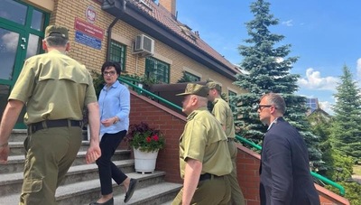 Spotkanie Marszałek Sejmu z funkcjonariuszami Straży Granicznej z PSG w Narewce 