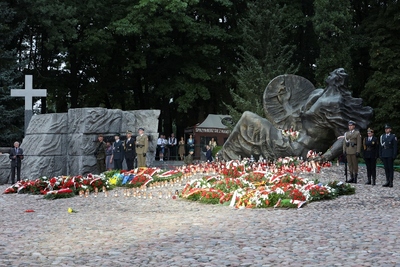 Uroczystości na Cmentarzu Powstańców Warszawy 
