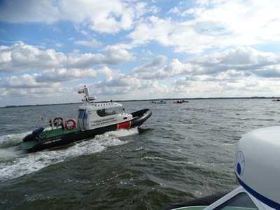 Ćwiczenia ratownicze IREN II na Zalewie Wiślanym 