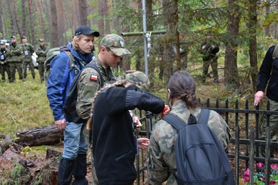 Rajd pieszy funkcjonariuszy SG, służb mundurowych, sił zbrojnych oraz młodzieży szkolnej szlakiem Zgrupowania KOP 
