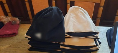 Ujawnoine podrobione perfumy i ubrania 