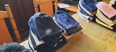 Ujawnoine podrobione perfumy i ubrania 