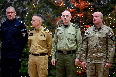 Spotkanie wigilijne Prezydenta RP i Pierwszej Damy RP z funkcjonariuszami służb mundurowych 