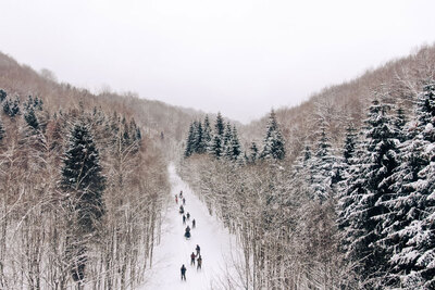 Funkcjonariusze SG w trakcie szkolenia w Bieszczadach 
