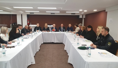 Uczestnicy spotkania kończącego projekt: „Wzmocnienie systemu zarządzania migracjami w Republice Mołdawii” 