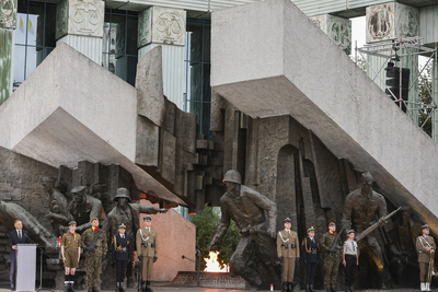 Uroczystości przy pomniku Powstania Warszawskiego 