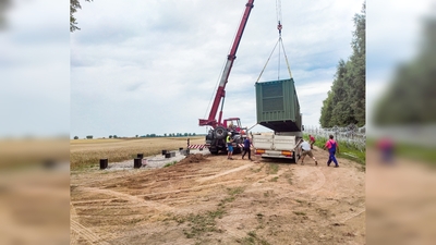 Instalacja kontenerów na granicy polsko-rosyjskiej 