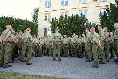 Z funkcjonariuszami Straży Granicznej, którzy byli bezpośrednio zaangażowani w ochronę polskiej granicy, spotkał się Komendant Główny SG gen. dyw. SG Tomasz Praga 