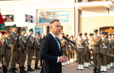Prezydent RP Andrzej Duda przemawia na rynku we Włodawie 