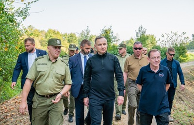 Prezydent RP i Minister SWiA w rejonie granicy państwa - trójstyku granic Polski, Białorusi i Ukrainy 
