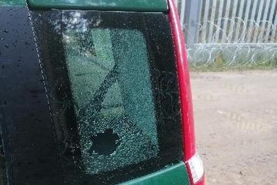 Uszkodzony pojazd Straży Granicznej 