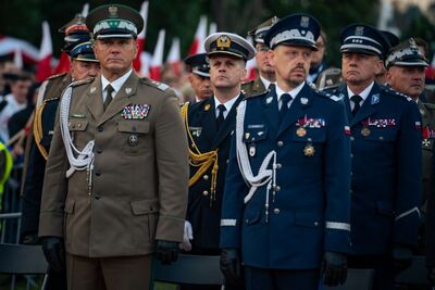 Komendant Główny Straży Granicznej, Komendant Główny Policji i inni uczestnicy uroczystości 85. rocznicy wybuchu II wojny światowej na Westerplatte. Fot. 3FOW Komendant Główny Straży Granicznej, Komendant Główny Policji i inni uczestnicy uroczystości 85. rocznicy wybuchu II wojny światowej na Westerplatte. Fot. 3FOW