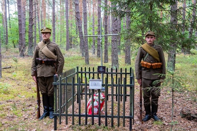 Grób poległego żołnierza KOP. 