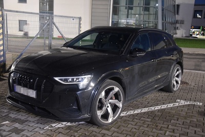 Odzyskane audi e-tron. Odzyskane audi e-tron.