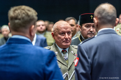 Jubileusz 30-lecia restytucji Prawosławnego Ordynariatu Wojska Polskiego Dowódca Generalny Rodzajów Sił Zbrojnych gen. dyw. Marek Sokołowski przyjmuje meldunek o rozpoczęciu uroczystości.