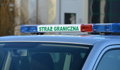 Oświetlenie górne pojazdu służbowego Straży Granicznej Oświetlenie górne pojazdu służbowego Straży Granicznej