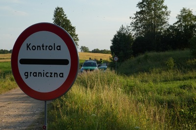 Trwają kontrole na granicy Polski z Litwą i Niemcami Trwają kontrole na granicy Polski z Litwą i Niemcami