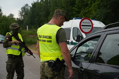 Trwają kontrole na granicy Polski z Litwą i Niemcami Trwają kontrole na granicy Polski z Litwą i Niemcami