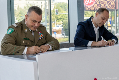 Podpisanie listu intencyjnego pomiędzy Strażą Graniczną, a PKO Bankiem Polskim S.A. Podpisanie listu intencyjnego pomiędzy Strażą Graniczną, a PKO Bankiem Polskim S.A.