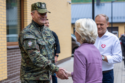 Szef polskiego rządu i Przewodnicząca Komisji Europejskiej z wizytą na granicy 