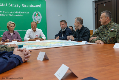Szef polskiego rządu i Przewodnicząca Komisji Europejskiej z wizytą na granicy 