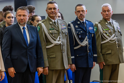 W szkołach średnich ruszyły oddziały mundurowe. W szkołach średnich ruszyły oddziały mundurowe