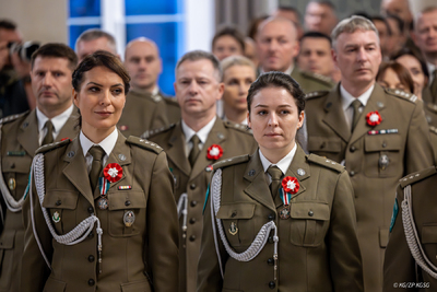 Wyróżnienia i awanse z okazji Święta Niepodległości 