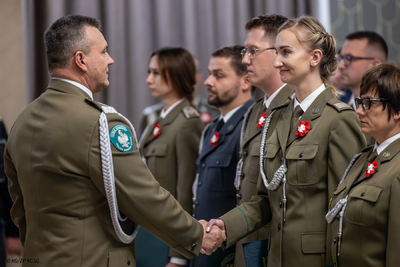 Wyróżnienia i awanse z okazji Święta Niepodległości 