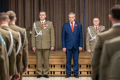 Wyróżnienia i awanse z okazji Święta Niepodległości 