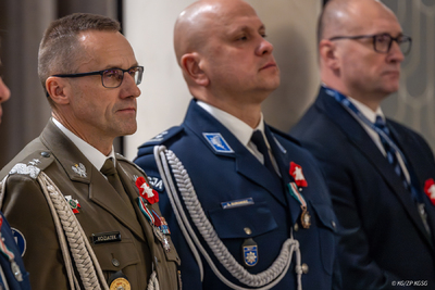 Wyróżnienia i awanse z okazji Święta Niepodległości 