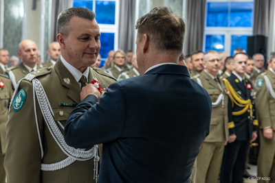 Wyróżnienia i awanse z okazji Święta Niepodległości 