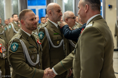 Wyróżnienia i awanse z okazji Święta Niepodległości 