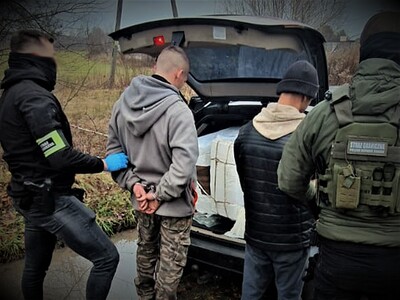 Wschodni wiatr i balon z papierosami