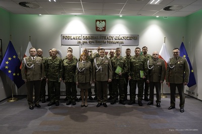 Ślubowanie funkcjonariuszy służby kontraktowej Ślubowanie funkcjonariuszy służby kontraktowej