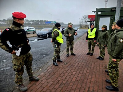 Zastępca Komendanta Głównego Straży Granicznej wizytował polsko-niemiecką granicę Zastępca Komendanta Głównego Straży Granicznej wizytował polsko-niemiecką granicę
