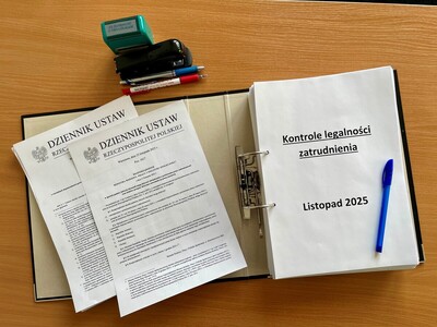 Segregator z dokumentami Segregator z dokumentami