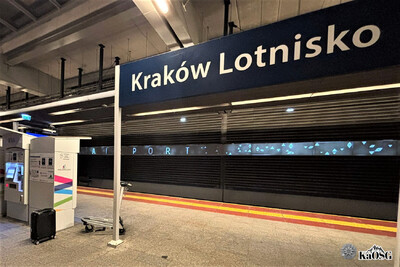 Nocne ćwiczenia antyterrorystyczne na stacji kolejowej w Krakowie-Balicach Nocne ćwiczenia antyterrorystyczne na stacji kolejowej w Krakowie-Balicach