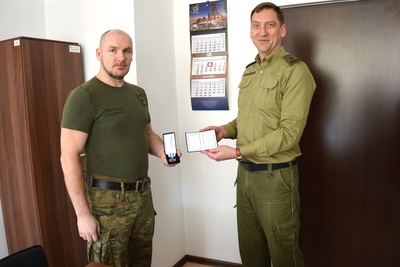 Wyróżniony funkcjonariusz i Komendant Placówki Straży Granicznej Wyróżniony funkcjonariusz i Komendant Placówki Straży Granicznej